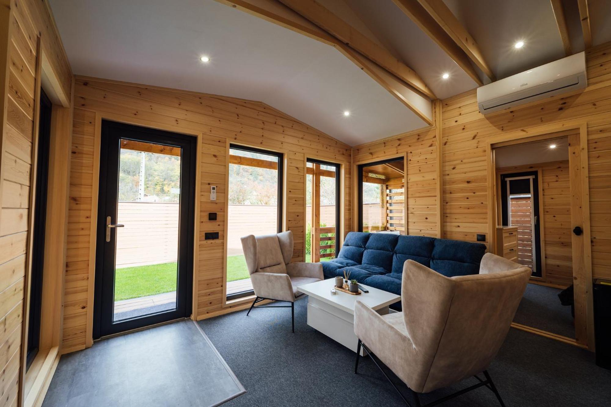 Telegdy Homes Praid Extérieur photo