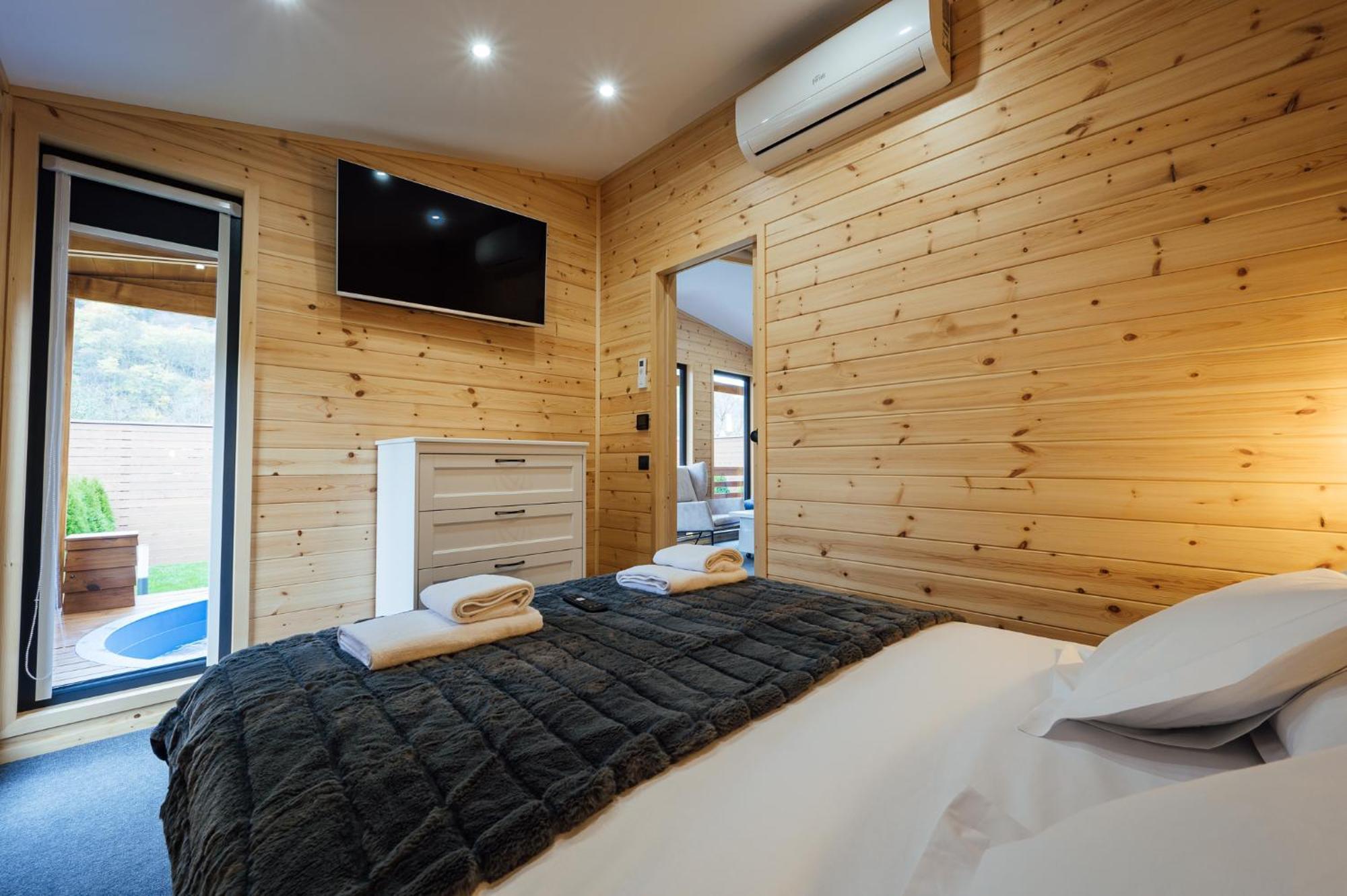 Telegdy Homes Praid Extérieur photo